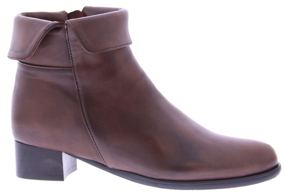 Everybody 49146 Brittney