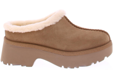UGG New Heights Cozy Clog Che